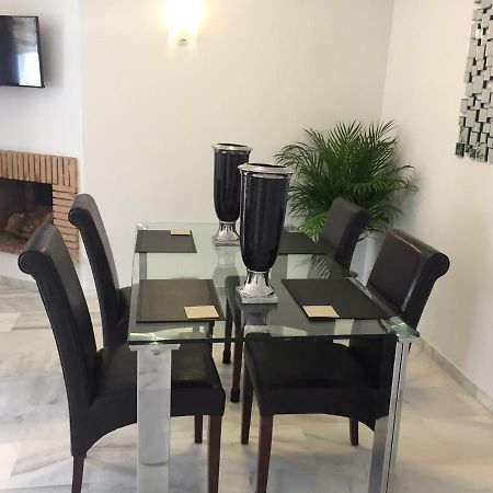 Beautiful 2 Bedroom Apartment @ Puerto Banus! Marbella Kültér fotó