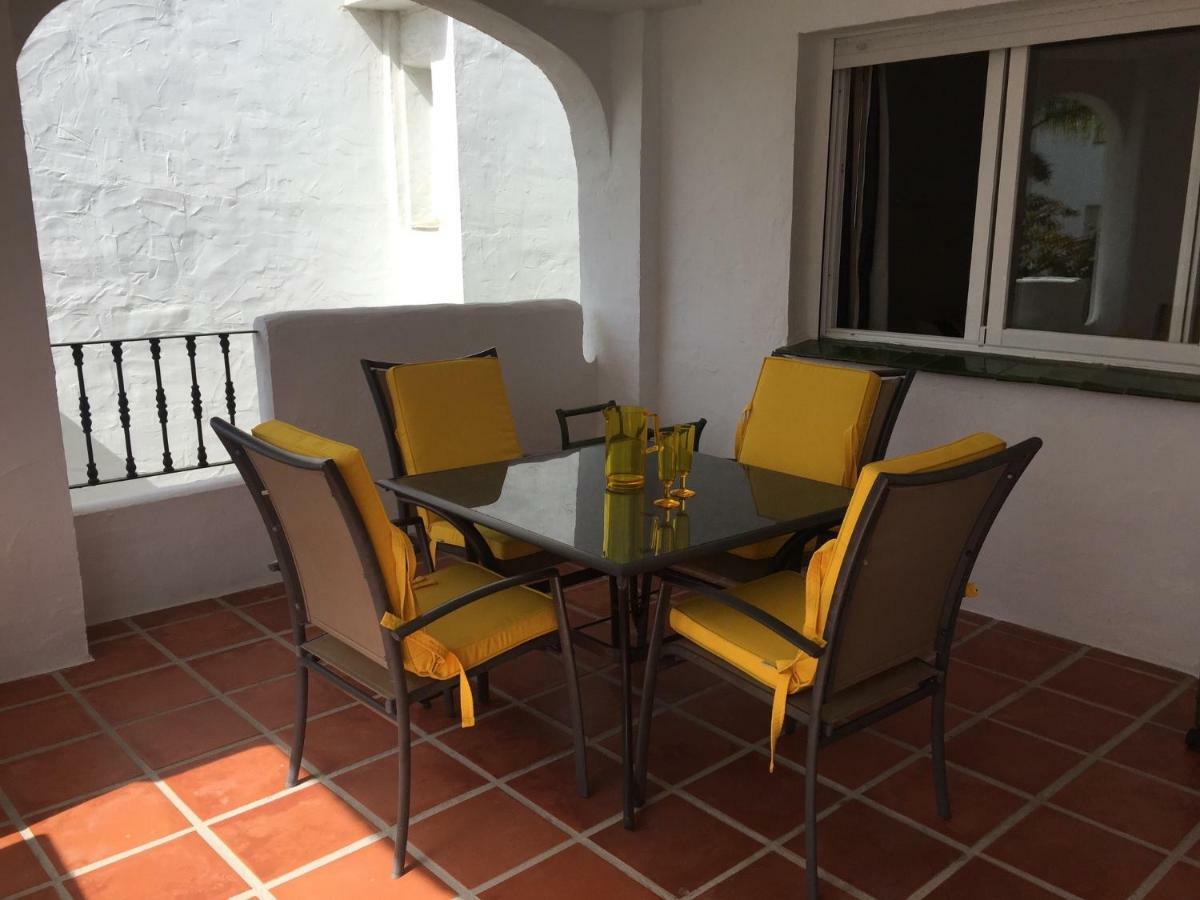Beautiful 2 Bedroom Apartment @ Puerto Banus! Marbella Kültér fotó