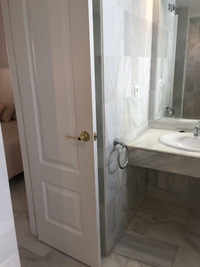 Beautiful 2 Bedroom Apartment @ Puerto Banus! Marbella Kültér fotó